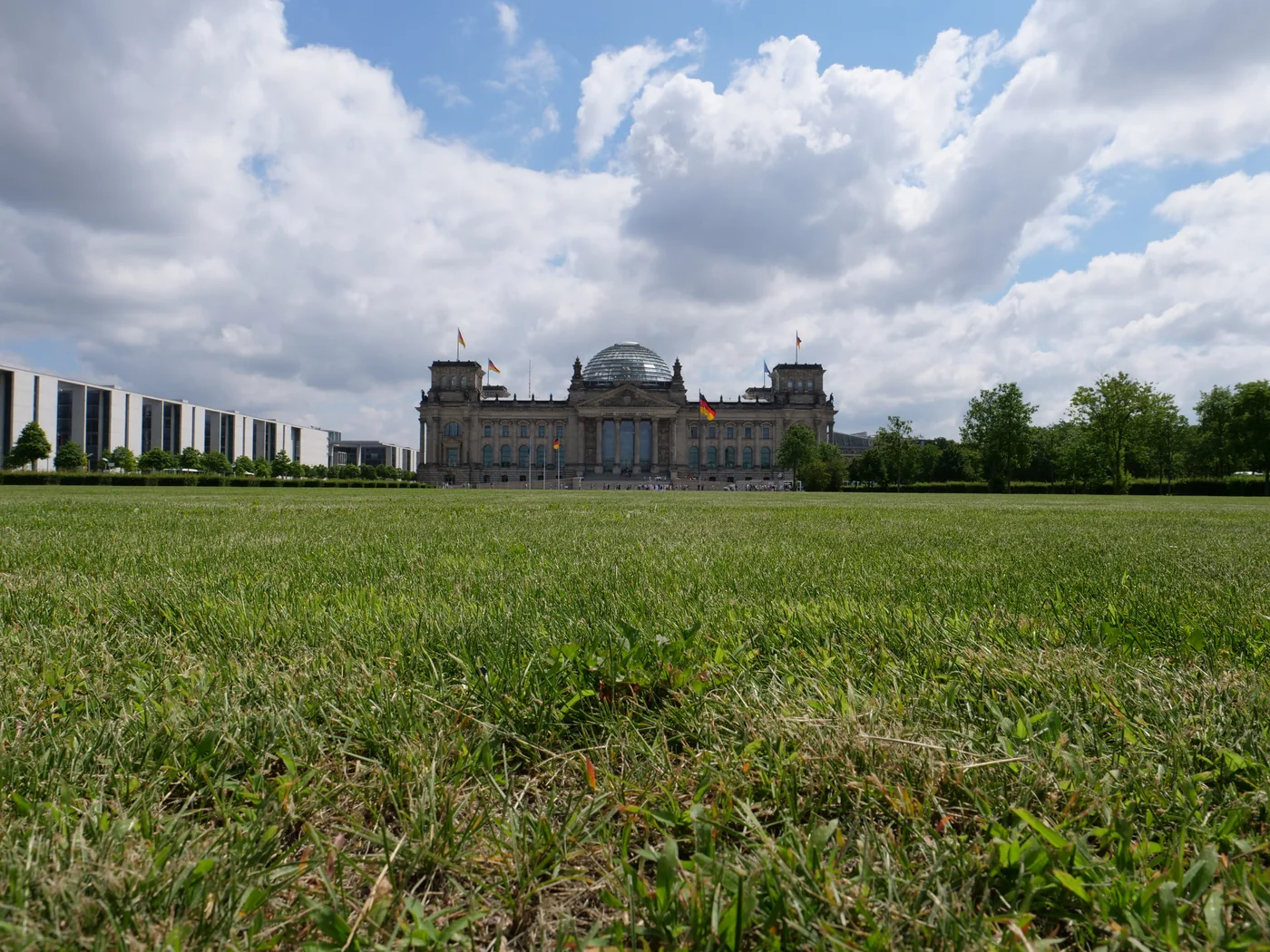 Edificio del Reichstag en Berlín, 2019. Fotografía de contexto parlamentario; no documenta una votación del proyecto.